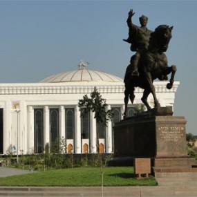 Памятник Эмира Тимура